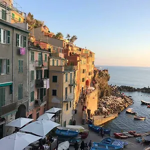 Nel Cuore Del Porticciolo , Riomaggiore Italy